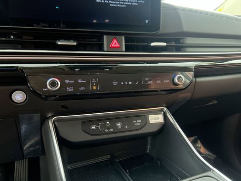 New 2026 Kia Carnival SX FWD image 25