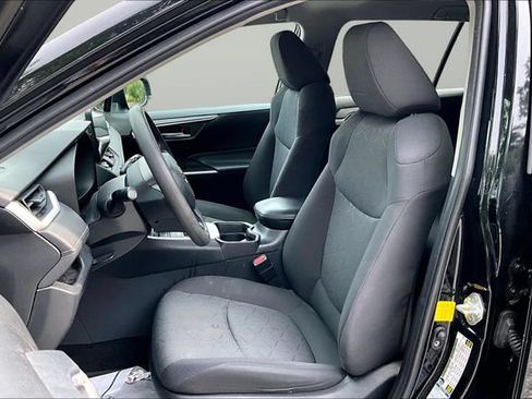 Used 2020 Toyota RAV4 XLE w/ All Weather Liner Package AWD/4WD image 13