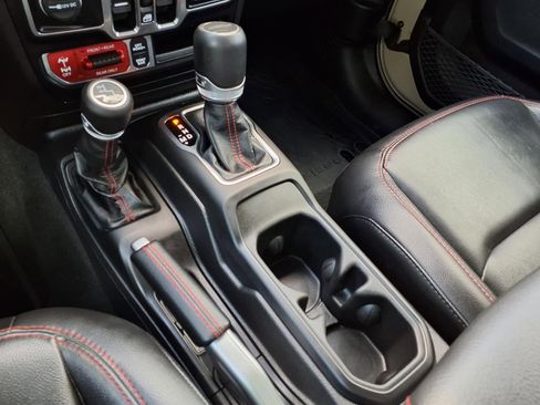 Used 2020 Jeep Gladiator Rubicon image 24