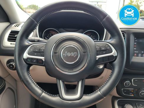 Used 2019 Jeep Compass Latitude w/ Cold Weather Group AWD/4WD image 14