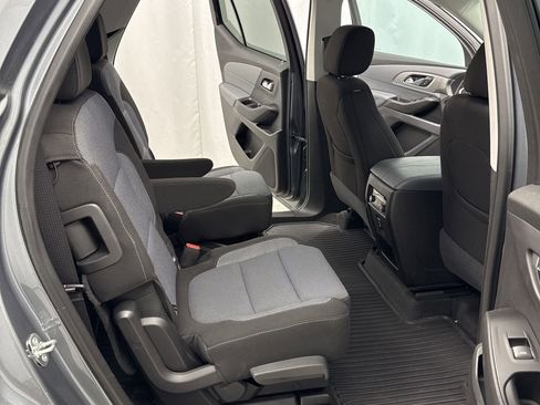 Used 2018 Chevrolet Traverse LT image 29