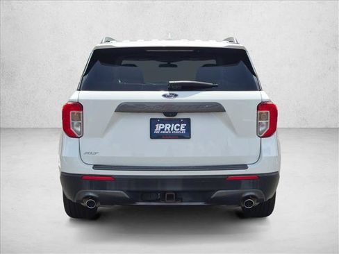 Used 2021 Ford Explorer XLT w/ Equipment Group 202A RWD image 7