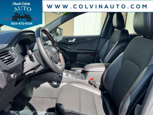 Used 2025 Ford Escape ST-Line Select AWD/4WD image 14