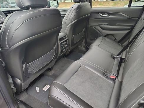 New 2025 Jeep Grand Cherokee image 31