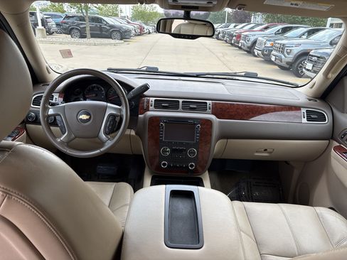 Used 2012 Chevrolet Tahoe LT w/ Luxury Package AWD/4WD image 15