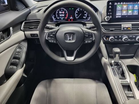 Used 2018 Honda Accord EX image 25