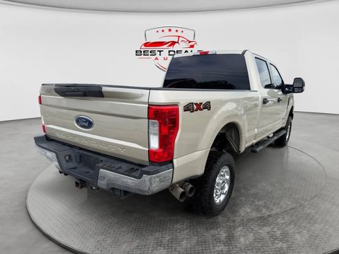 Used 2017 Ford F250 XLT AWD/4WD image 5