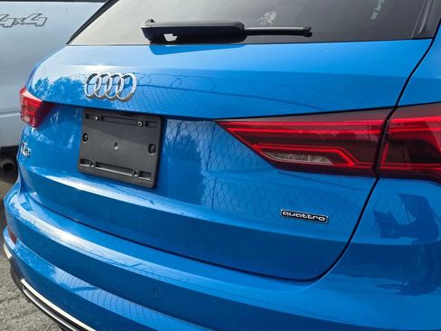 Used 2022 Audi Q3 2.0T Premium image 3