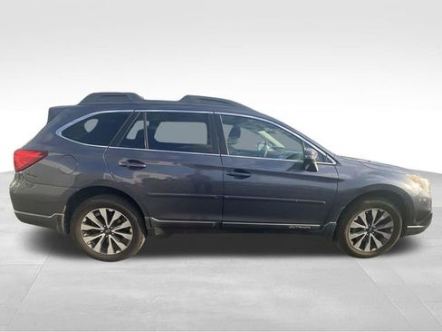 Used 2016 Subaru Outback 3.6R Limited image 14