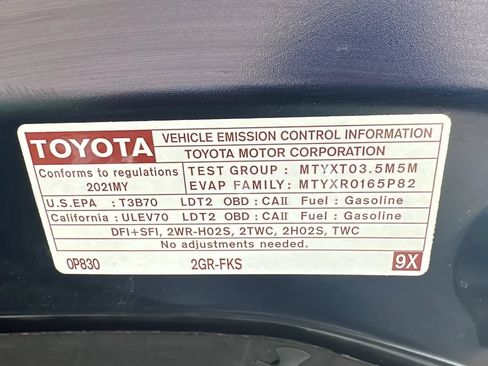 Used 2021 Toyota Highlander LE FWD image 10