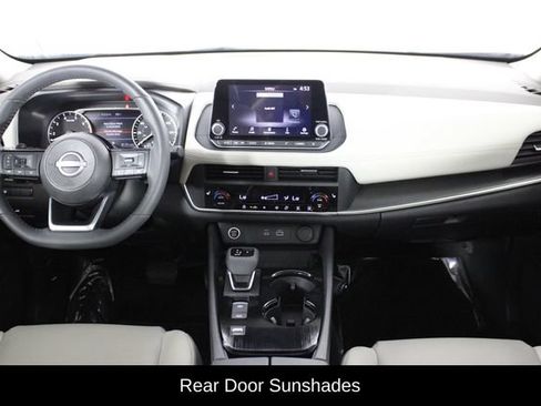 Used 2023 Nissan Rogue SV w/ SV Premium B Package FWD image 13