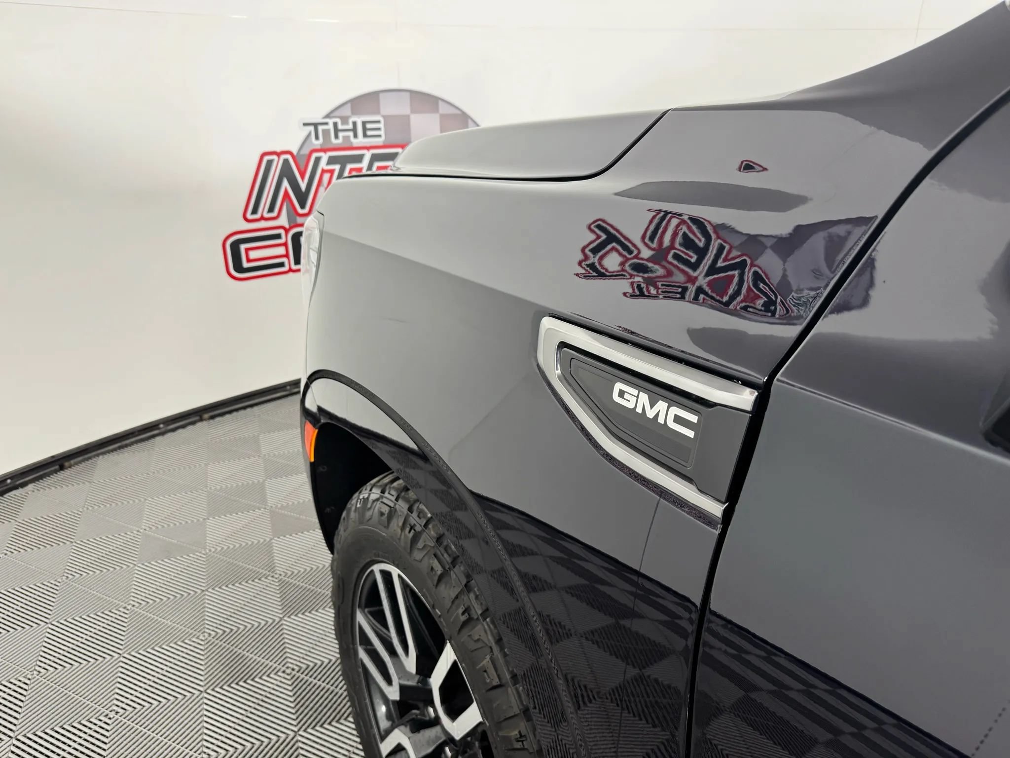 Used 2022 GMC Yukon AT4 AWD/4WD image 25