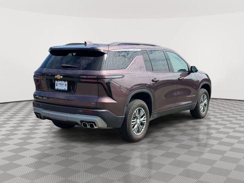 Used 2024 Chevrolet Traverse LT AWD/4WD image 7