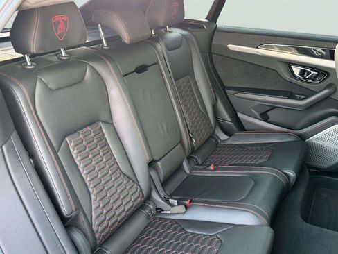 Used 2021 Lamborghini Urus AWD/4WD image 58
