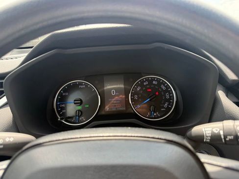 Used 2021 Toyota RAV4 XLE w/ Convenience Package AWD/4WD image 21