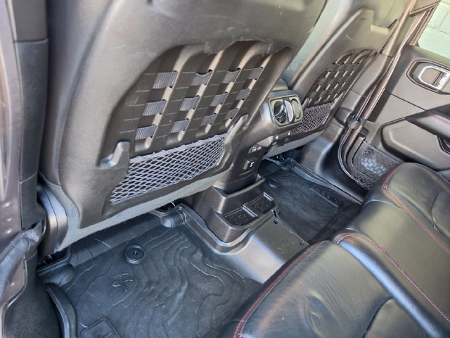 Used 2019 Jeep Wrangler Unlimited Rubicon AWD/4WD image 36