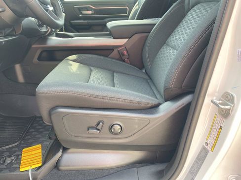 New 2026 RAM 1500 Big Horn AWD/4WD image 14