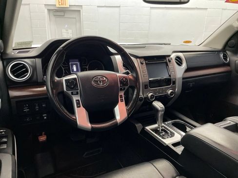 Used 2018 Toyota Tundra Limited w/ Limited Premium Package AWD/4WD image 13