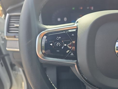 Used 2024 Volvo XC90 T8 Ultimate w/ Lounge Package AWD/4WD image 19
