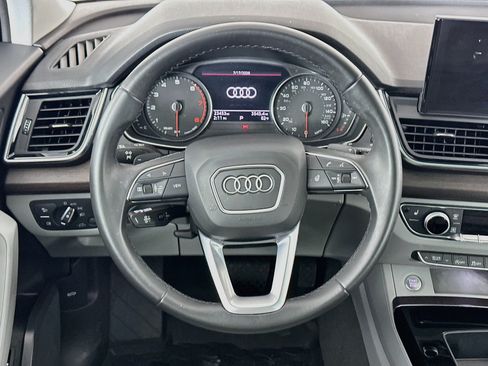 Used 2023 Audi Q5 2.0T Premium w/ Convenience Package AWD/4WD image 18