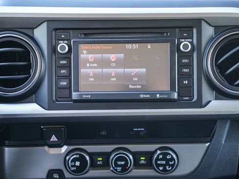 Used 2018 Toyota Tacoma SR5 RWD image 14