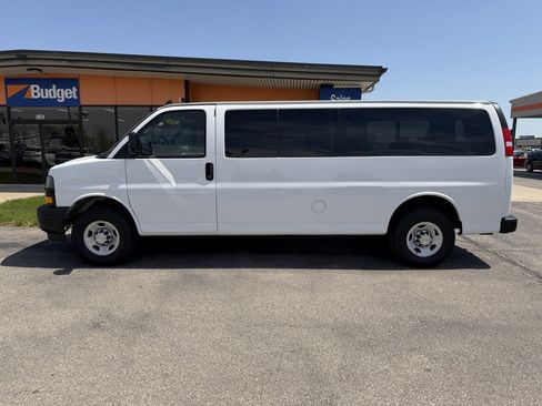 Used 2024 Chevrolet Express 3500 LT w/ LT Preferred Equipment Group RWD image 1