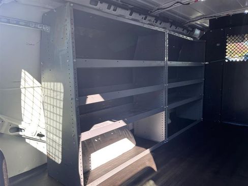 Used 2017 GMC Savana 2500 image 17