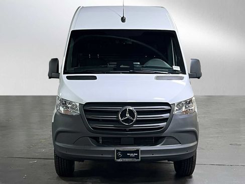 Used 2026 Mercedes-Benz Sprinter 2500 image 8