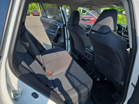 Certified 2025 Toyota RAV4 LE AWD/4WD image 14