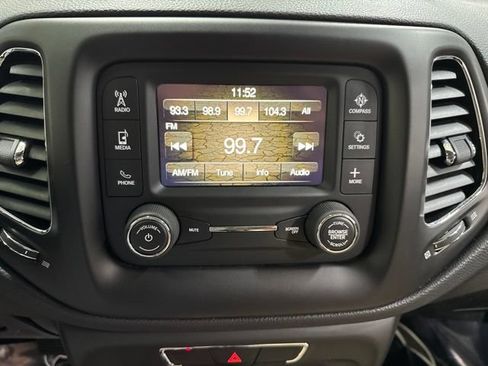 Used 2018 Jeep Compass Sport FWD image 18