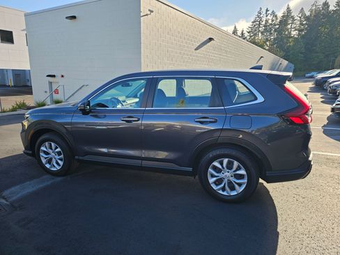 Used 2024 Honda CR-V LX image 4
