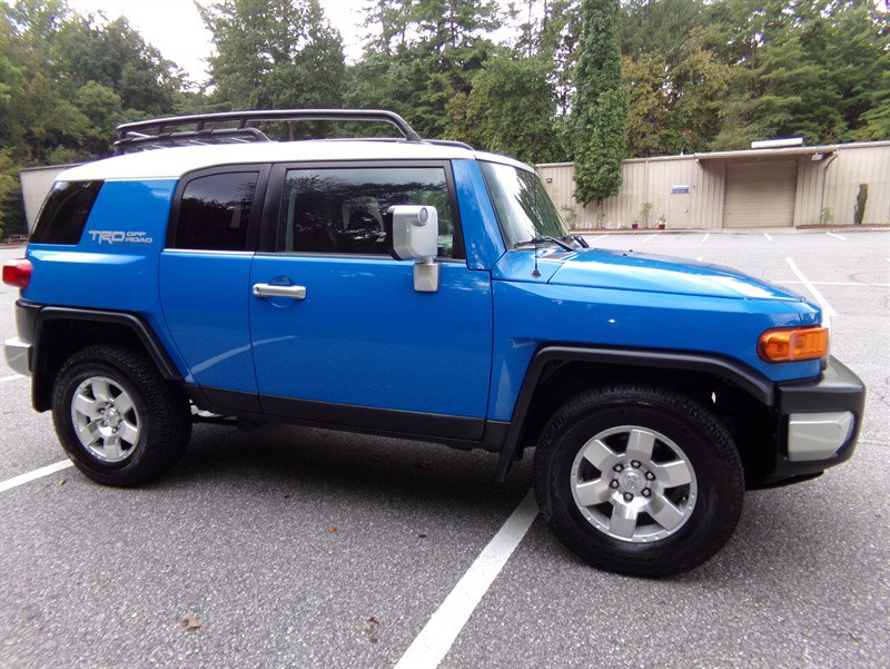 Used 2007 Toyota FJ Cruiser 4WD w/ Upgrade Pkg 2 image 5