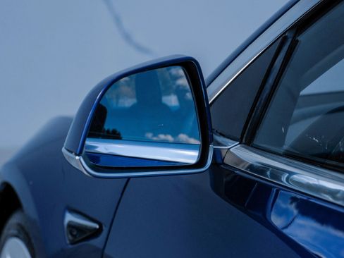 Used 2018 Tesla Model 3 Long Range image 37