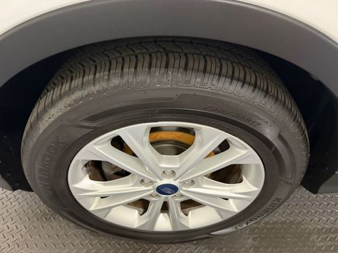 Used 2019 Ford Escape SE FWD image 20
