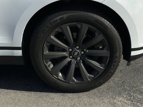 Used 2019 Land Rover Range Rover Velar S AWD/4WD image 38