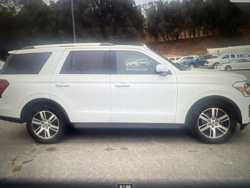 Used 2024 Ford Expedition Limited RWD image 4