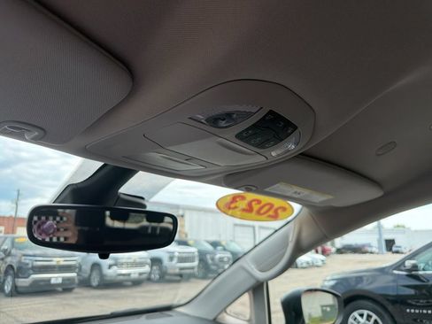 Used 2023 Chrysler Voyager LX FWD image 45