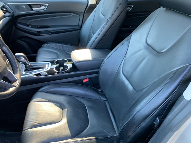 Used 2017 Ford Edge Titanium w/ Equipment Group 301A AWD/4WD image 20