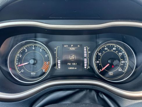 Used 2014 Jeep Cherokee Latitude w/ Cold Weather Group AWD/4WD image 21