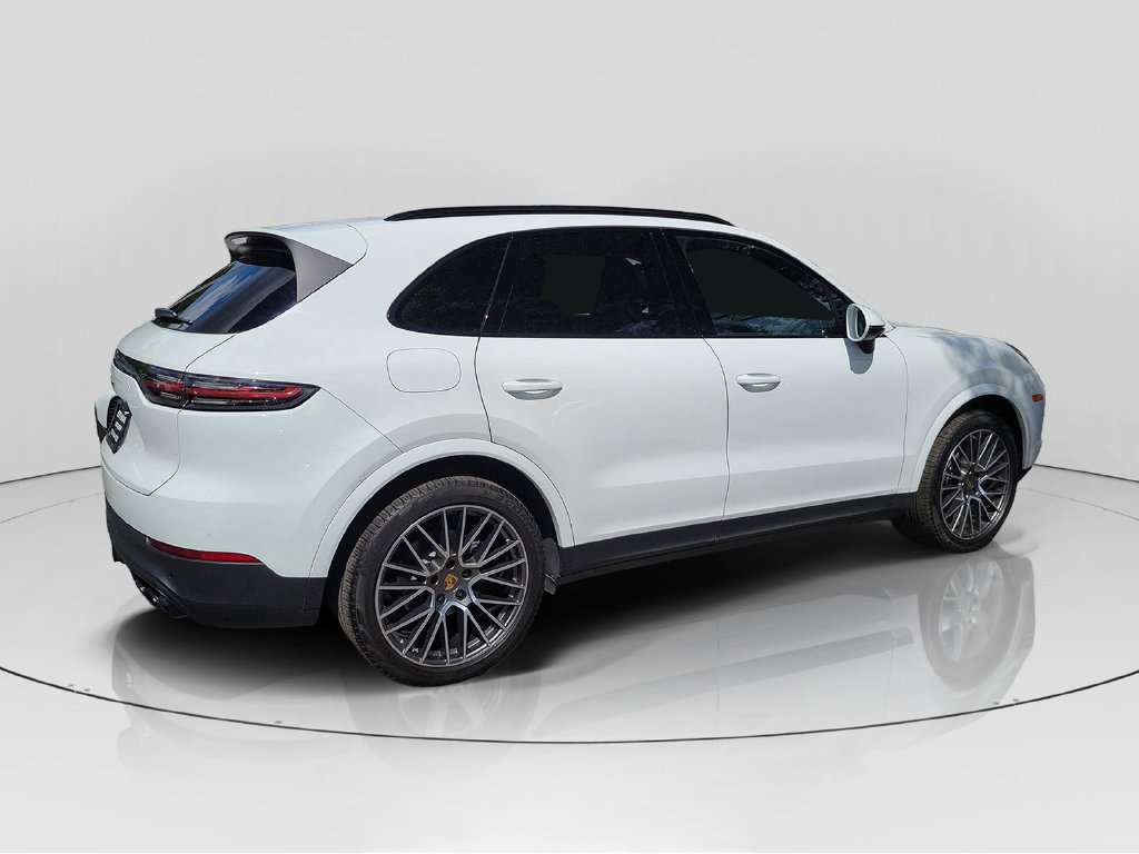Used 2023 Porsche Cayenne Platinum Edition AWD/4WD image 7