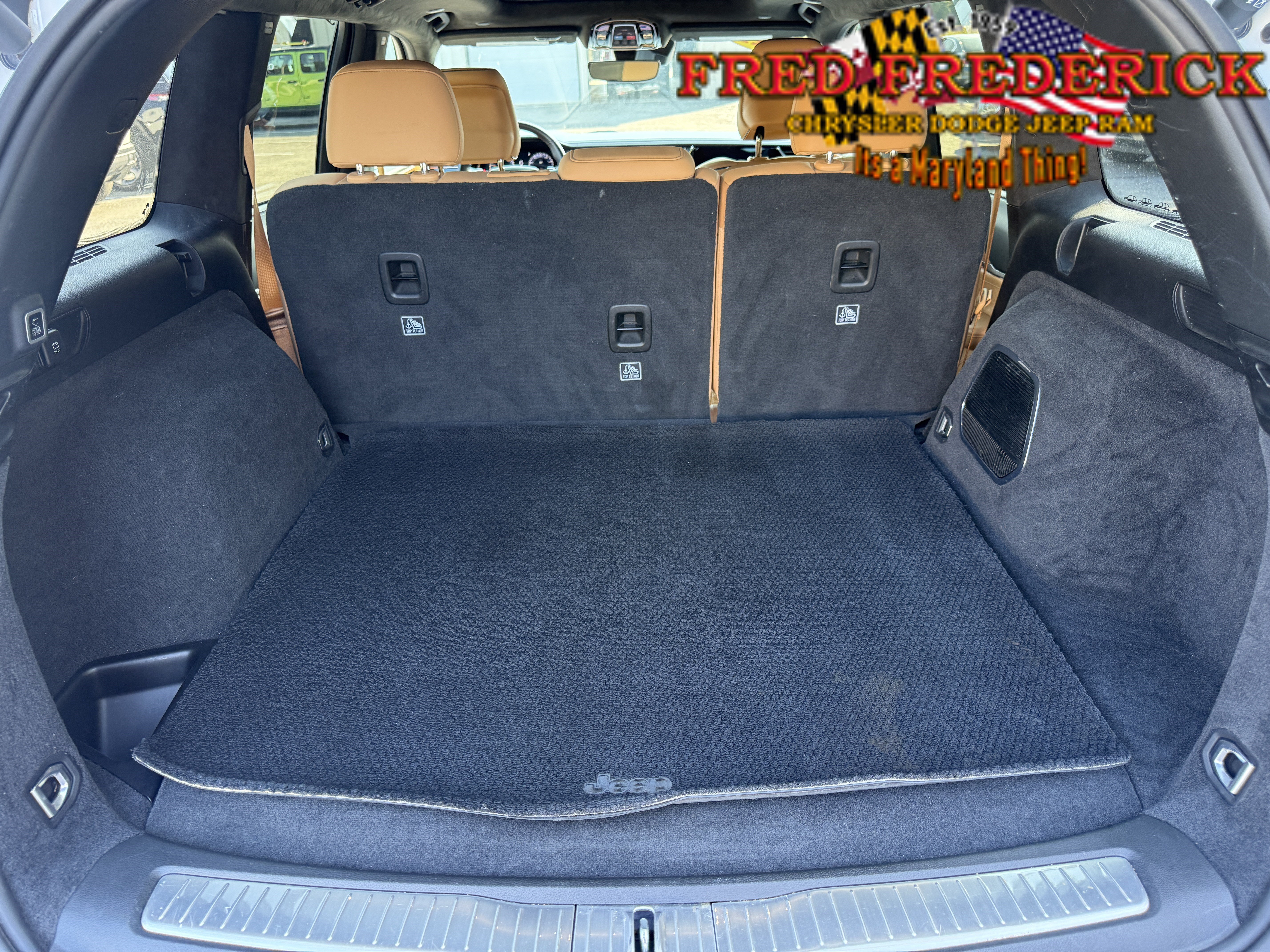 Used 2022 Jeep Grand Cherokee Summit AWD/4WD image 10