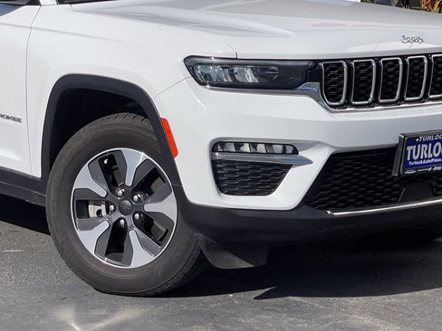 Used 2024 Jeep Grand Cherokee Limited 4xe AWD/4WD image 2