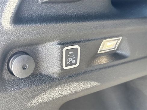 New 2025 Jeep Grand Cherokee L Limited image 15