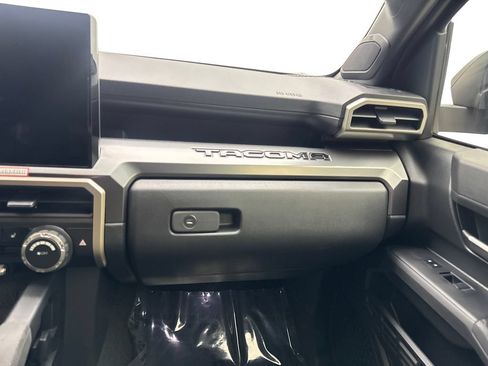 Used 2026 Toyota Tacoma TRD Off-Road w/ TRD Off Road Upgrade Package AWD/4WD image 61