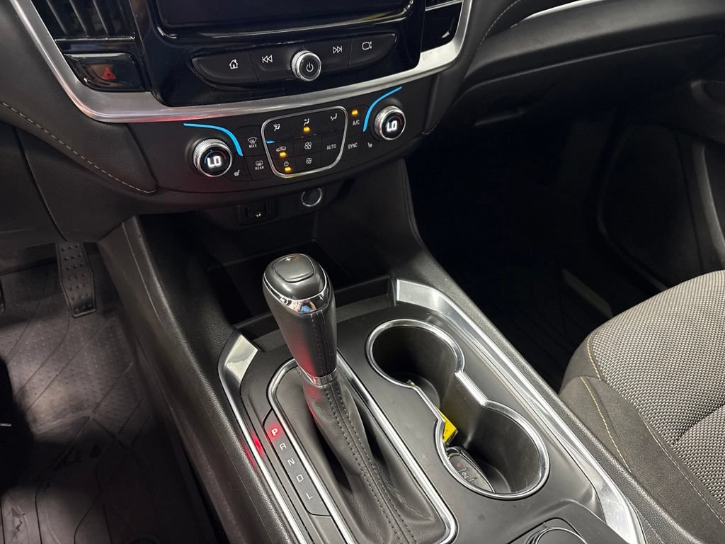 Used 2020 Chevrolet Traverse LT FWD image 15