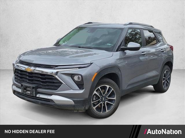 Used 2025 Chevrolet TrailBlazer LT AWD/4WD image 1