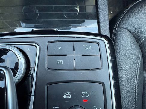 Used 2018 Mercedes-Benz GLE 350 4MATIC image 27