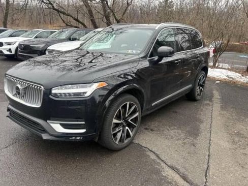 Used 2023 Volvo XC90 B6 Plus w/ Protection Package image 2