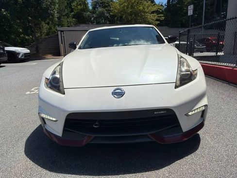Used 2016 Nissan 370Z NISMO RWD image 3