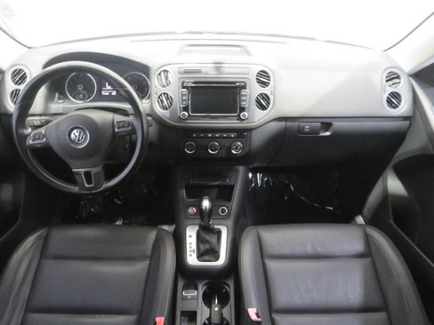 Used 2015 Volkswagen Tiguan SE image 12